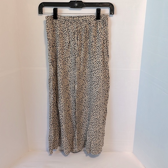 American Eagle XS Women’s High-Waisted Leopard MIDI Skirt - Picture 2 of 5